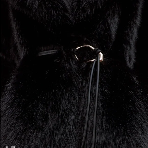 Luxurious Brown Faux Fur Coat with Belt, NEW - Picture 3 of 3